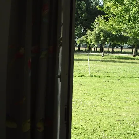 Frühstückspension Les Portes Des Froises Saint-Quentin-en-Tourmont