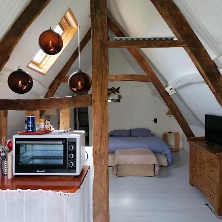 Les Portes Des Froises Bed & Breakfast