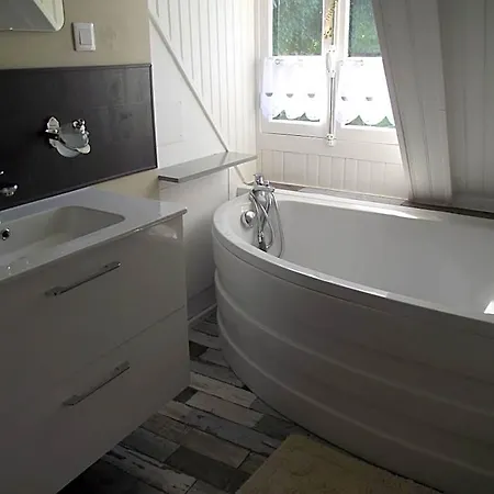 Les Portes Des Froises 3* Saint-Quentin-en-Tourmont