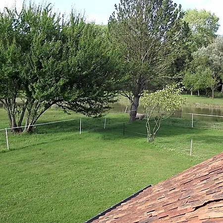 Bed & Breakfast Les Portes Des Froises Saint-Quentin-en-Tourmont