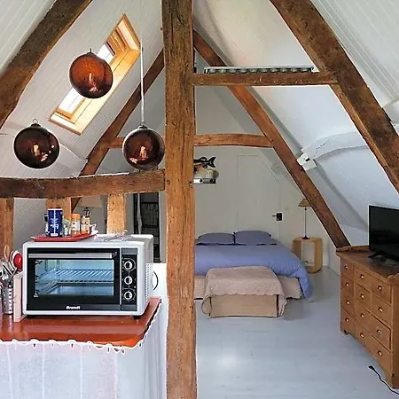 Les Portes Des Froises Bed & Breakfast 3*
